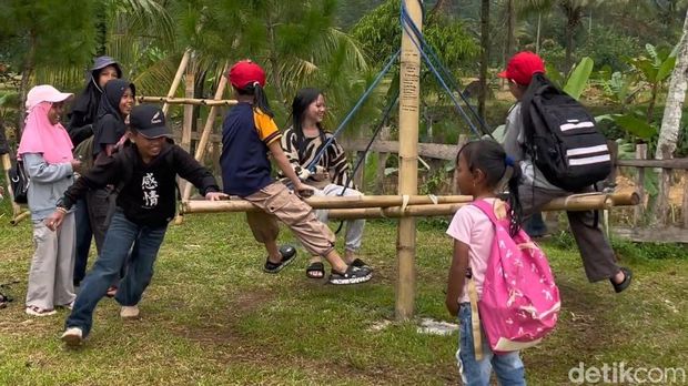 Tempat Wisata Kampung Ikan Tempat Wisata Kampung Ikan