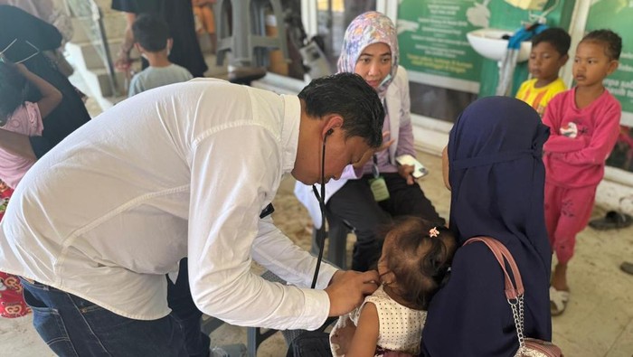 Tim Medis Unhas Ambil Alih Layanan Kesehatan di Pidie Jaya Aceh