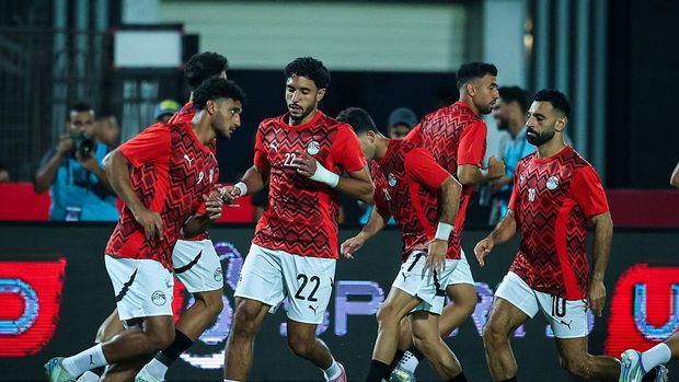 Mohamed Salah and Omar Marmoush of Egypt stand before the FIFA World Cup African qualifiers Match Group A between Egypt and Ethiopia at Cairo International Stadium in Cairo, Egypt, on September 5, 2025. (Photo by Ayman Aref/NurPhoto via Getty Images)