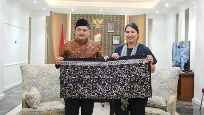 Kedubes Inggris Tawarkan Kerja Sama Pembangunan Stadion Untia Makassar