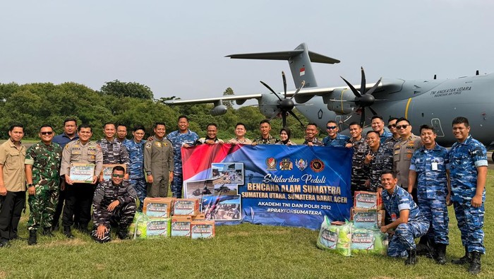 Alumni Akademi TNI dan Polri 2012 Salurkan Bantuan ke Masyarakat Sumatera