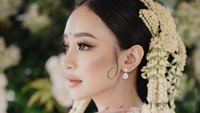 Pernikahan Amanda Zahra menghebohkan netizen. Masyaallah masyaallah mamah selamat, komen artis Ashira Zamita. Happy selalu pokoknya, komen Hasya Kyla. (Foto: dok Instagram aamandazahra)