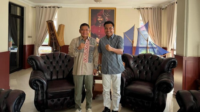 Pemkab Lutra Beri Santunan-Ganti Lahan Warga Terdampak Pembangunan Markas TNI