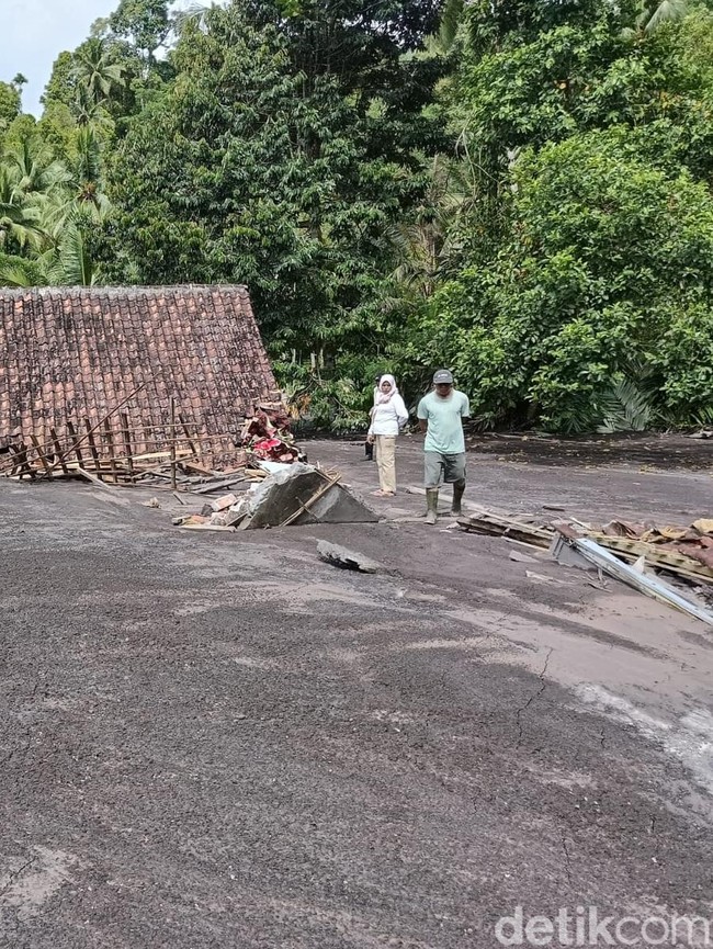 Potret Belasan Rumah di Lumajang Tenggelam oleh Banjir Lahar Dingin Semeru