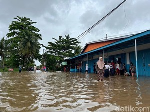 Sejumlah Wilayah Kalbar Banjir 3 Hari Terakhir, Ini Imbauan BMKG-BPBD