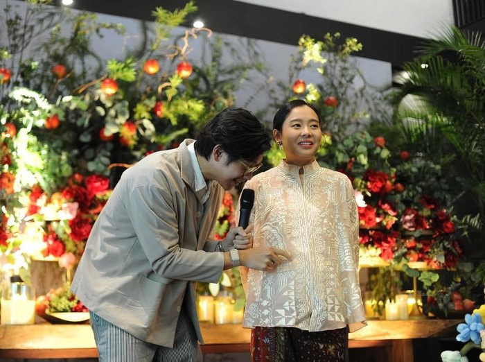 Tujuh bulanan istri Brandon Salim, Dhika HImawan.