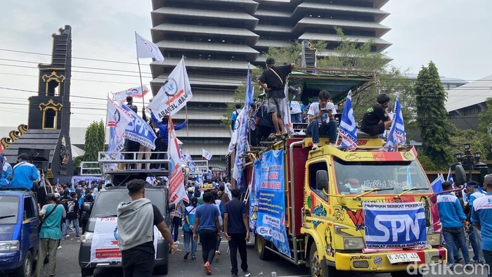 Bos Buruh Kompak Sebut Kenaikan UMP Jakarta di Bawah Standar Hidup Layak