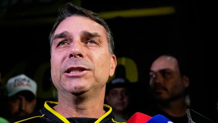 Putra Eks Presiden Brasil Nyapres, Akan Mundur Jika Ayahnya Diampuni