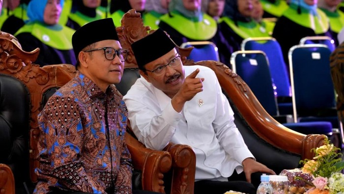 Cak Imin dan Gus Ipul Graduasi 133 Keluarga Penerima Bansos di Jakarta