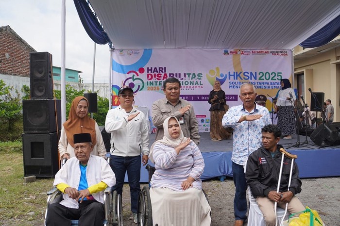 Gelar Hari Disabilitas, BBPPKS Kemensos Salurkan Berbagai Bantuan di Garut
