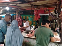 Harga Daging Sapi di Pasar Tavip Binjai Melonjak, Daya Beli Warga Turun