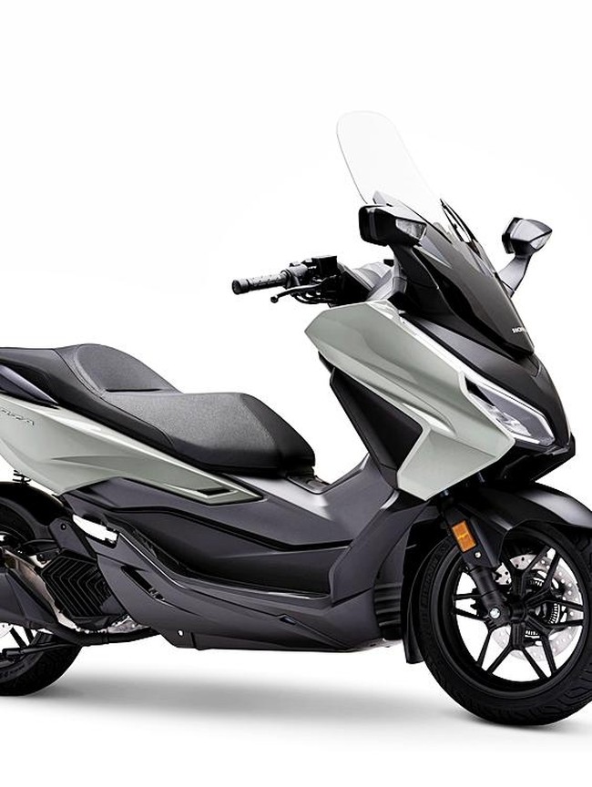 Wujud Honda Forza 125 Terbaru: Matic Gambot dengan Mesin Mungil