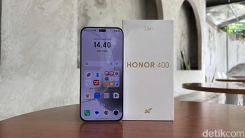 Honor 400 Lite adalah ponsel menengah yang hadir membawa sederet fitur AI. Ada tombol kamera serba bisa ala iPhone 16. Foto: Rizqy Nur Amalia/detikINET