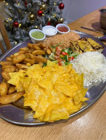 Ikut Tantangan Makan 1 Kg Cabai, Pria Ini Nyerah hingga Muntah!