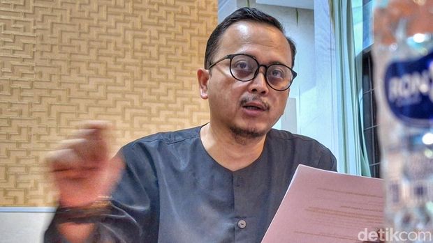 Kadisperdagin Kabupaten Bandung Dicky Anugrah. Kadisperdagin Kabupaten Bandung Dicky Anugrah.
