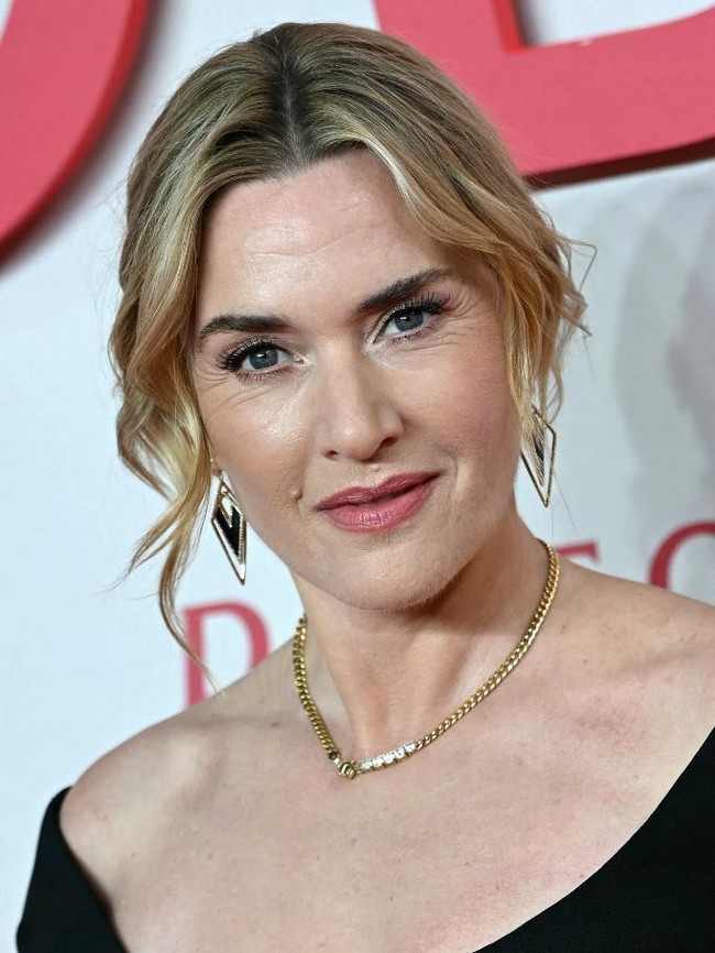 Kate Winslet Pamer Kerutan di Usia 50, Anti Botox! Pesonanya Bikin Kagum