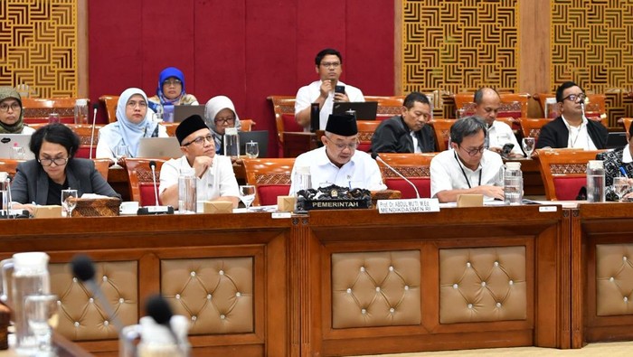 Tidak Atur soal Ujian Siswa, Komisi X Minta Aturan Sekolah Aman Bencana Direvisi