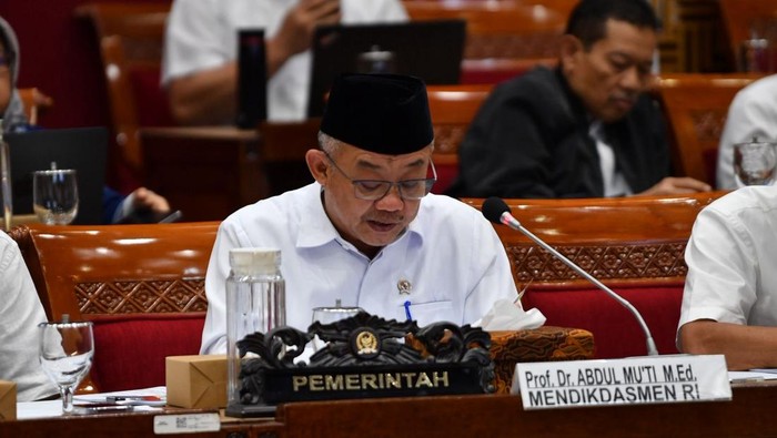 Kemendikdasmen Pastikan Tunjangan Profesi Guru Terdampak Banjir Sumatera Tetap Cair!