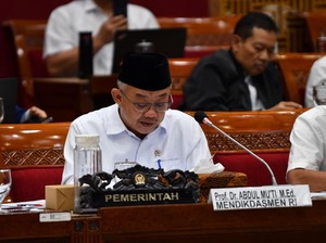 Kemendikdasmen Pastikan Tunjangan Profesi Guru Terdampak Banjir Sumatera Tetap Cair!