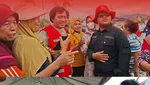 Aksi Komeng Jadi Relawan PMI Bantu Ceriakan Korban Banjir di Sumatera