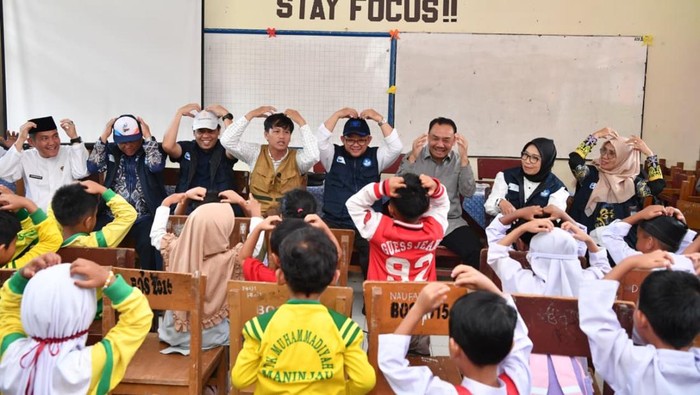 Update Dampak Banjir Bandang Sumatera: 2.798 Sekolah Rusak-19 Ribu Guru Jadi Korban