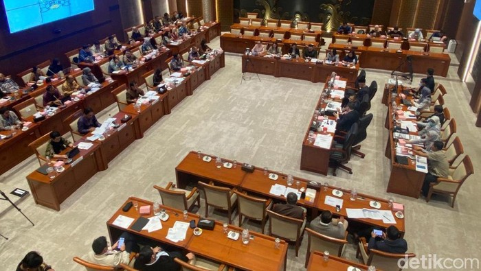 Menkomdigi Ingatkan Batas Usia Anak Buat Akun Medsos, PSE Lalai Akan Disanksi