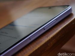 Unboxing Oppo A6x: HP Rp 1 Jutaan Punya Baterai Besar & Layar 120Hz