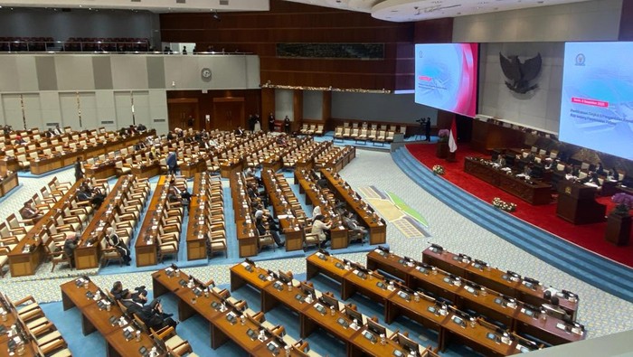 Paripurna Pengesahan RUU Penyesuaian Pidana, 158 Anggota DPR Hadir