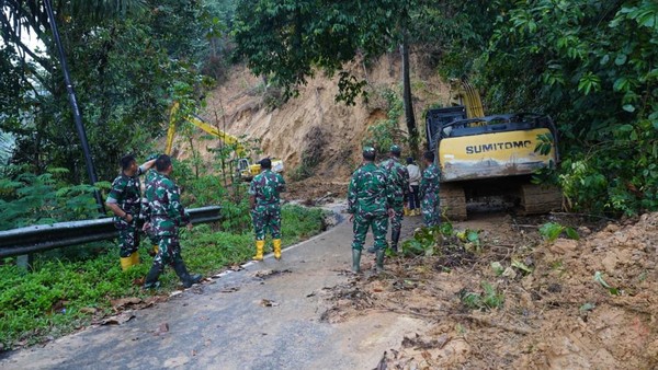 Jalur Tarutung-Sibolga Terbuka 42 Km tapi Belum Bisa Dilalui, Ini Sebabnya