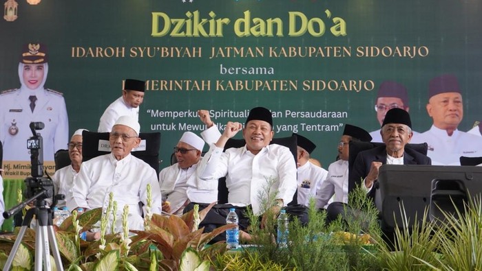 Bupati & Ribuan Warga Sidoarjo Gelar Doa Bersama untuk Keselamatan Bangsa