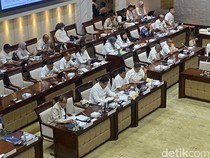 DPR Beri Restu Suntikan Modal Rp 14,4 T buat KAI-Pelni