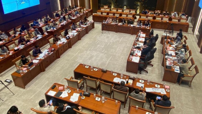 Anggota Komisi I DPR Usul Komdigi Bikin Badan Tangkal Konten Sesat di Medsos