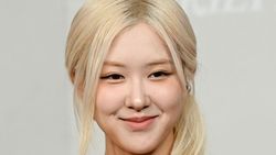 Rose BLACKPINK Si Number One Girl Tercantik di Planet Bumi