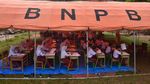 Sekolah Porak-Poranda, Anak-Anak Batang Anai Tetap Ujian di Tenda Darurat