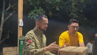 Selama beberapa hari memberikan bantuan, Teuku Wisnu mengaku sedih saat melihat keadaan sekitar. Foto: dok instagram Teuku Wisnu