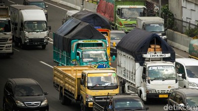 Urai Macet, Angkutan Barang Dibatasi Saat Libur Nataru