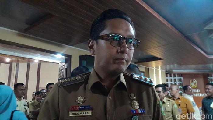 Sampah Menggunung di Medan Helvetia, Rico Waas: Akan Segera Masuk TPA