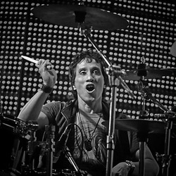 Yaya Moektio, Eks Drummer God Bless Meninggal Dunia