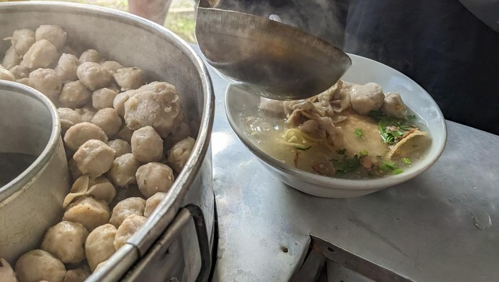 Ancaman Garam dan Lemak di Balik Segarnya Kuah Bakso dan Sop Kambing
