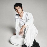 Bukan hanya sebagai aktor, Wang Yibo yang sukses main di drama China The Untamed dan Luoyang ini memesona saat menjadi penyanyi. Karismanya yang modis membuat Wang Yibo memiliki daya tarik luas, tak cuma bagi fans drama tapi juga musik, fashion atau pop culture. Foto: Dok. Instagram, Weibo