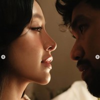 Sesuai dengan konsep pemotretan yang simpel, Amanda tampil natural dengan pulasan makeup minimalis yang soft dan flawless. Foto: Instagram/@aamandazahra