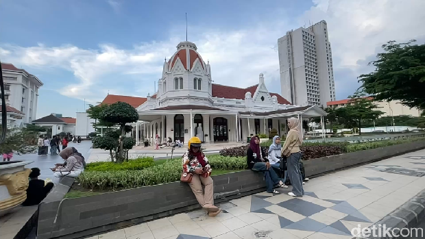 Balai pemuda Surabaya Balai pemuda Surabaya