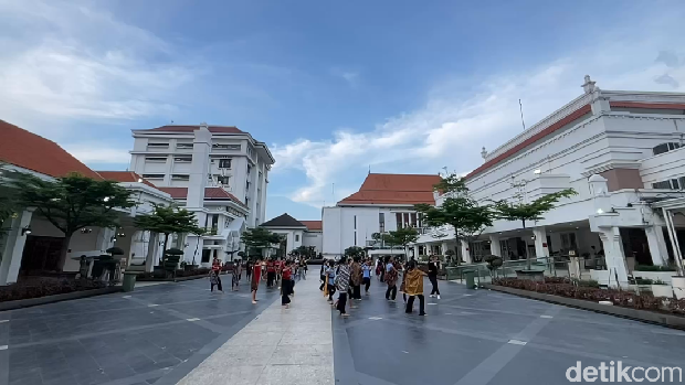 Balai pemuda Surabaya Balai pemuda Surabaya