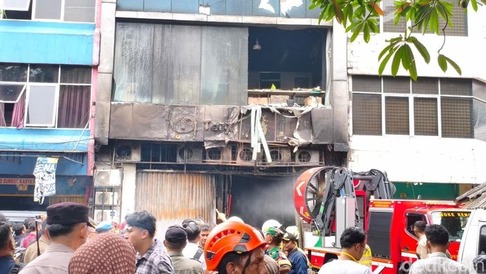 Korban Tewas di Gedung Terbakar di Jakpus Tambah Jadi 20 Orang