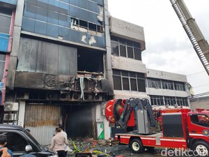 Damkar: 19 Orang Selamat dari Kebakaran Gedung Terra Drone di Jakpus