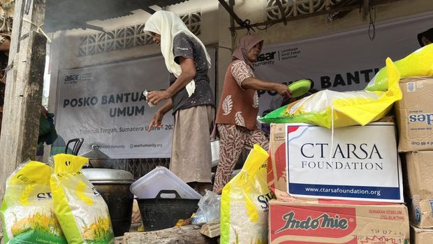 Bantuan yang disalurkan CT ARSA diterima korban banjir Sumatera Bantuan yang disalurkan CT ARSA diterima korban banjir Sumatera