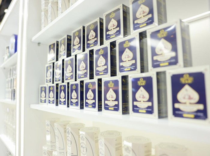 Seung Tae, brand skincare asal Singapura, siap masuk Indonesia tahun depan. Produk bestseller Serumas Yu (Rp 100 Ribu - Rp 150 Ribu) menggunakan Cinnamon Floss. Strategi launching global untuk riset kulit.