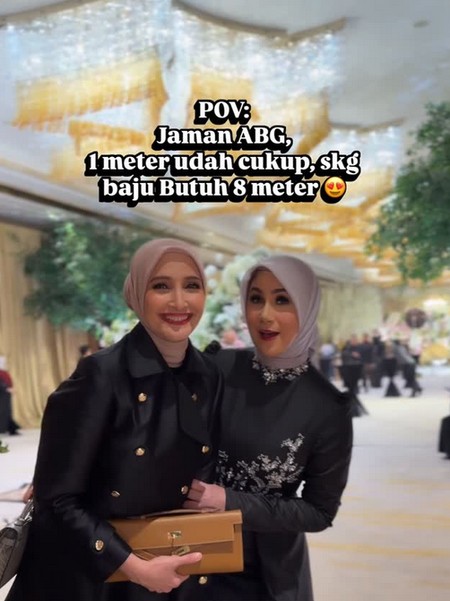 Gaya Ineke & Marini Zumarnis Curi Atensi, Dulu Baju Semeter Sekarang 8 Meter