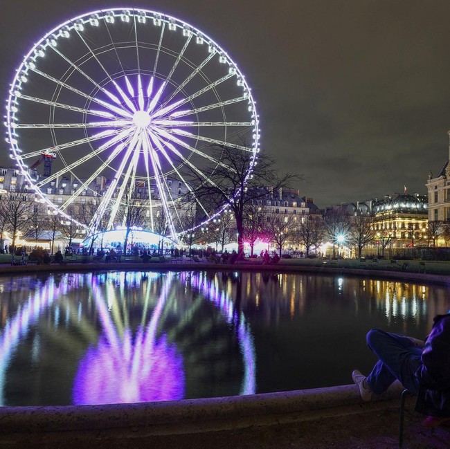 Gemerlap Paris Sambut Musim Liburan