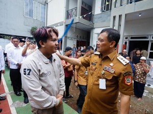 Ahmad Luthfi Siap Tanggung Biaya Kos Mahasiswa Korban Bencana Sumatera